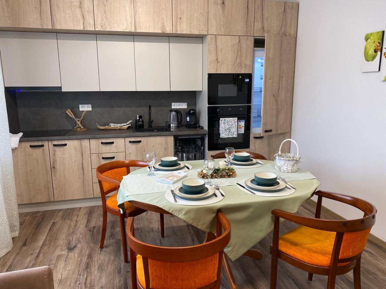 Perla Hradce 103 Apartment Hradec Kralove Bagian luar foto