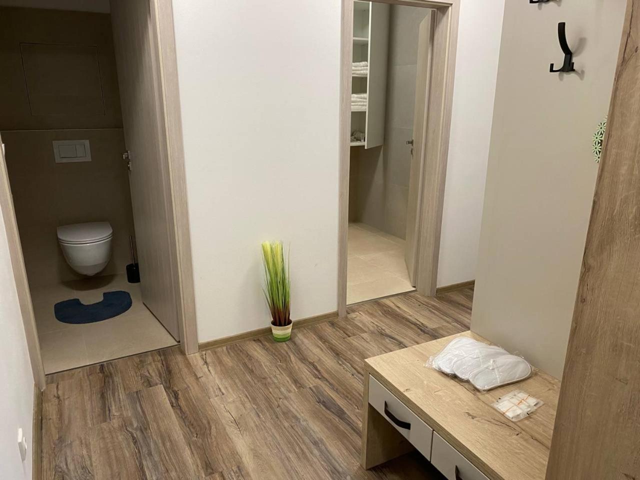 Perla Hradce 103 Apartment Hradec Kralove Bagian luar foto
