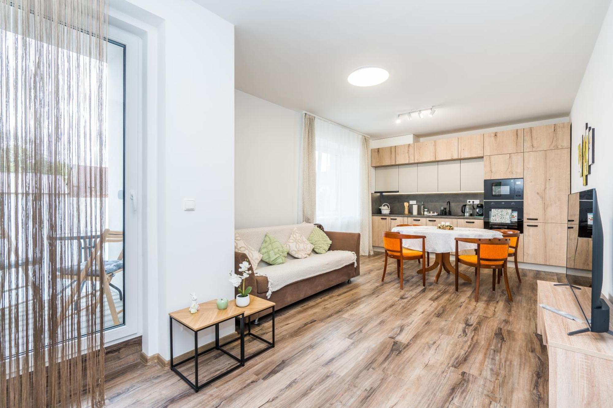 Perla Hradce 103 Apartment Hradec Kralove Bagian luar foto
