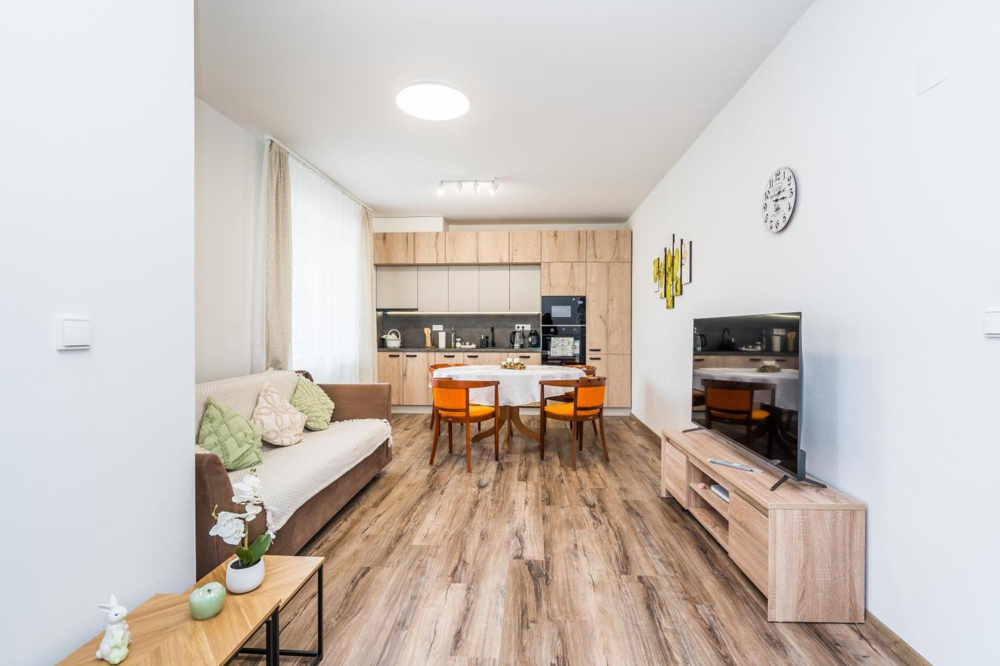 Perla Hradce 103 Apartment Hradec Kralove Bagian luar foto